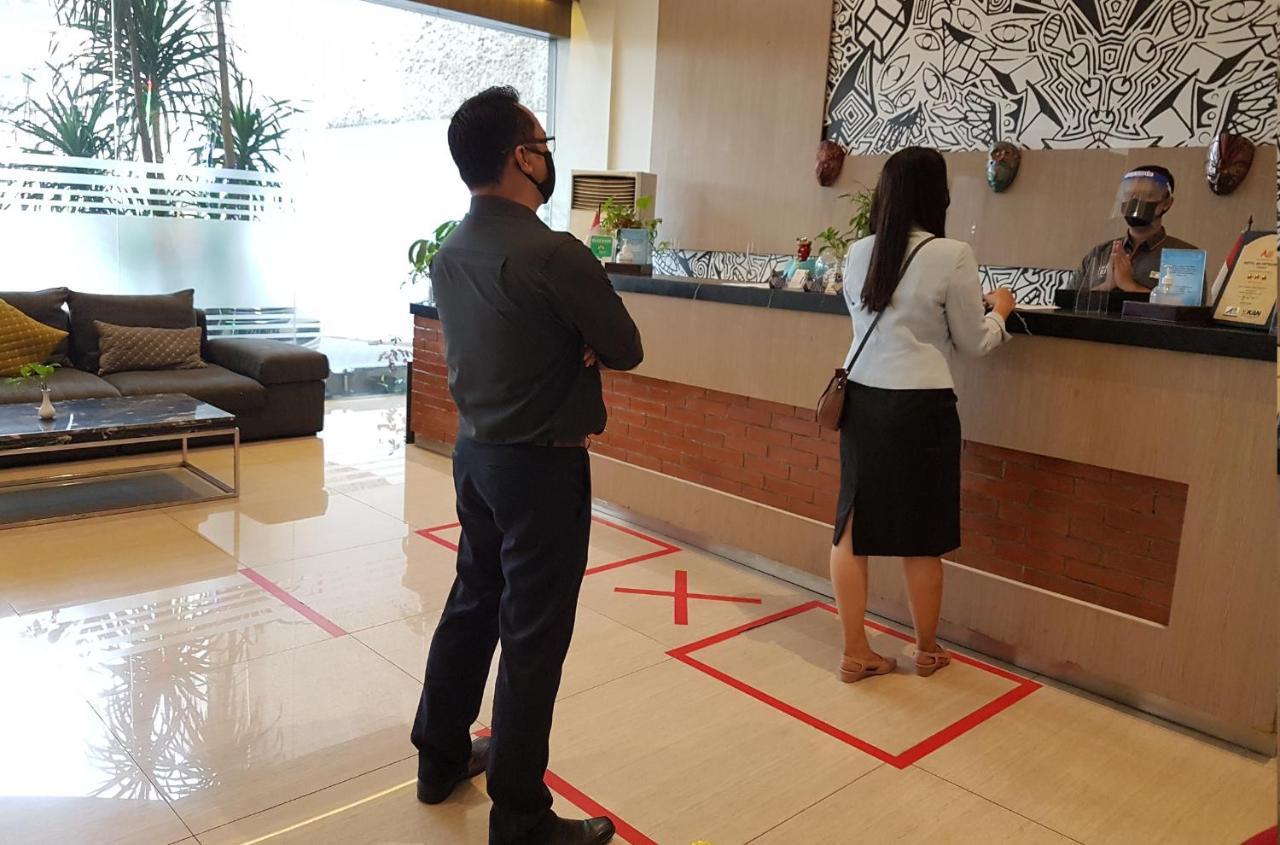 Hotel 88 Itc Fatmawati Jakarta By Wh Dış mekan fotoğraf