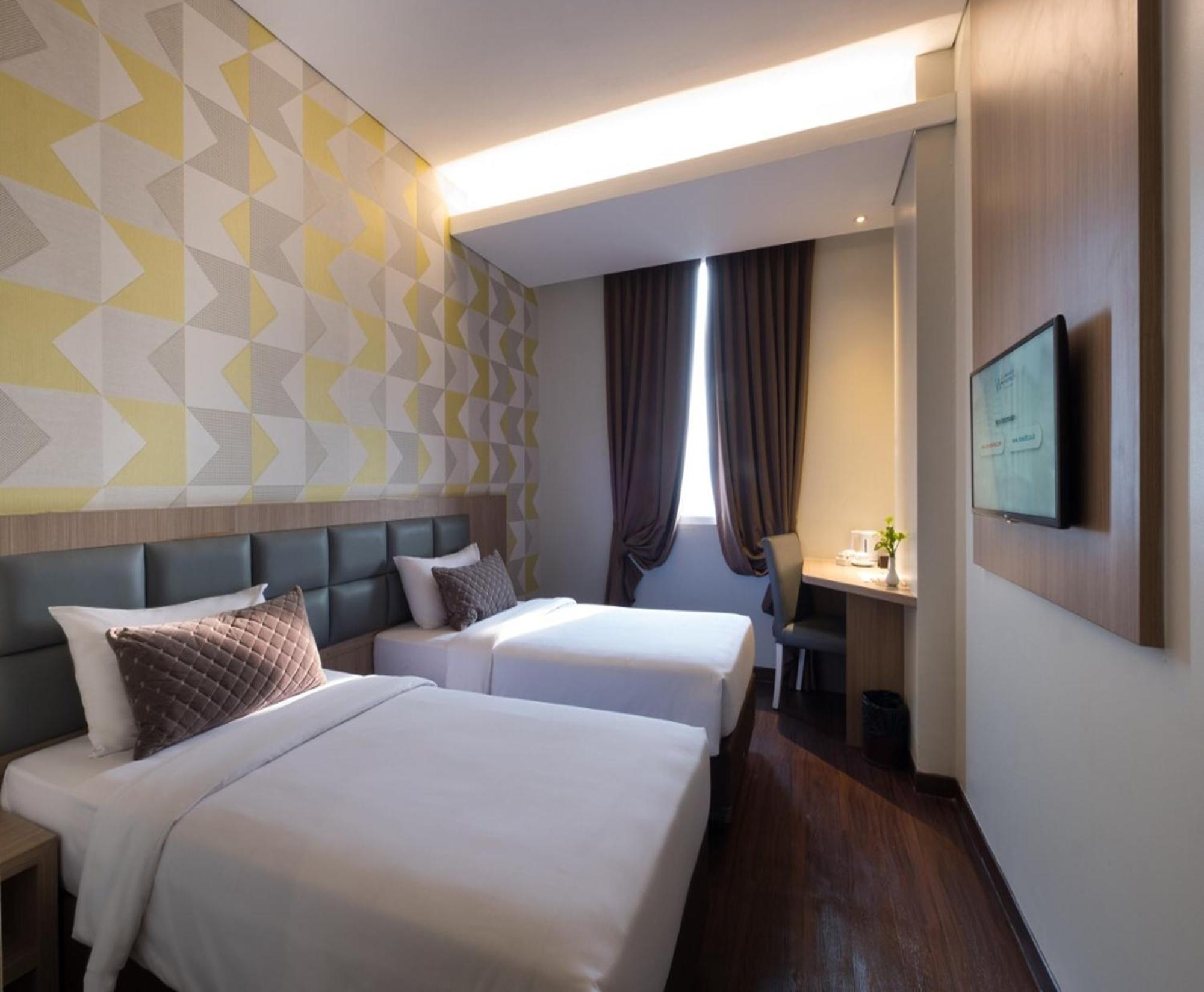 Hotel 88 Itc Fatmawati Jakarta By Wh Dış mekan fotoğraf