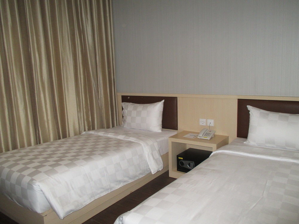 Hotel 88 Itc Fatmawati Jakarta By Wh Dış mekan fotoğraf