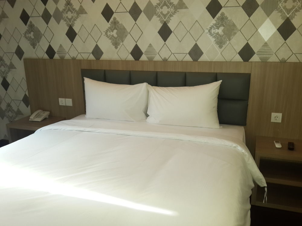 Hotel 88 Itc Fatmawati Jakarta By Wh Dış mekan fotoğraf